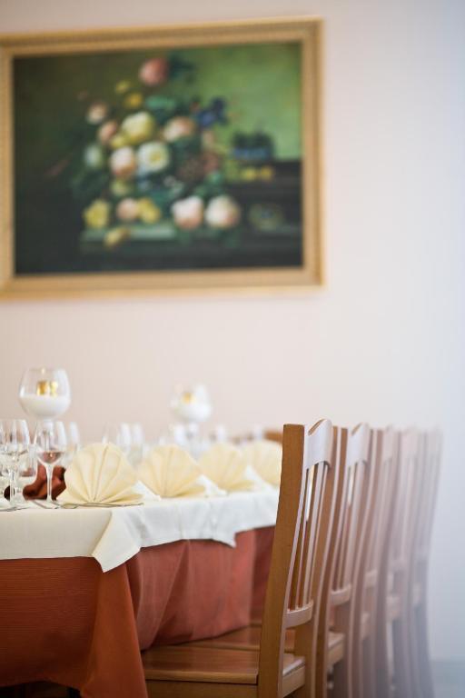 Lo Scacciapensieri Hotel & Restaurant Монтерони-ди-Лечче Экстерьер фото